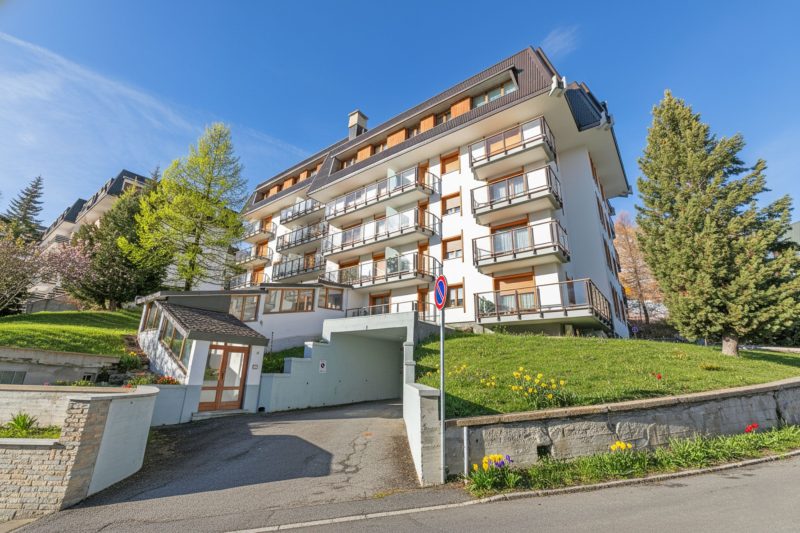 Sestriere Panorama with Ski Storage for 4