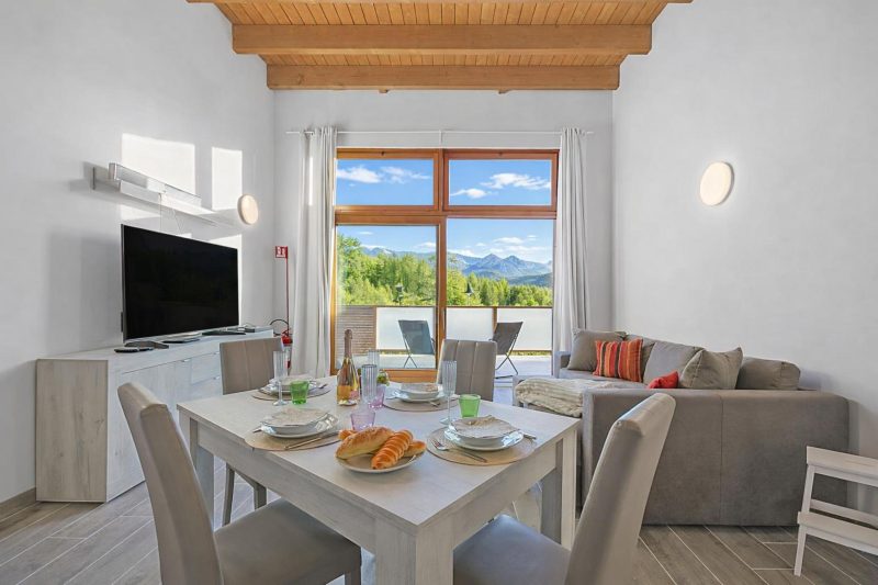 Tana Delle Volpi Alpine Apt for 6
