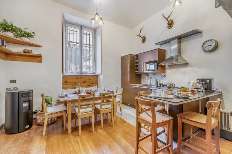 Le Bon Bon Rose Alpine Retreat for 4