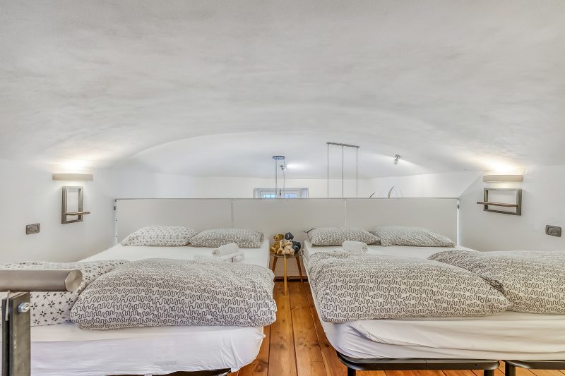 Le Bon Bon Rose Alpine Retreat for 4