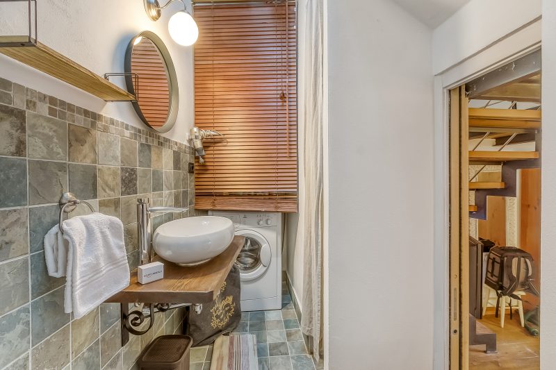 Le Bon Bon Rose Alpine Retreat for 4