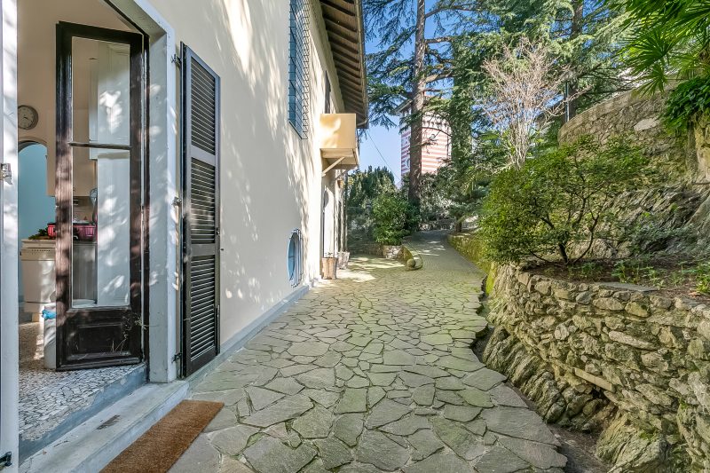Villa Incanto Sul Lago: Lakefront, Garden & Balconies (Sleeps 7)