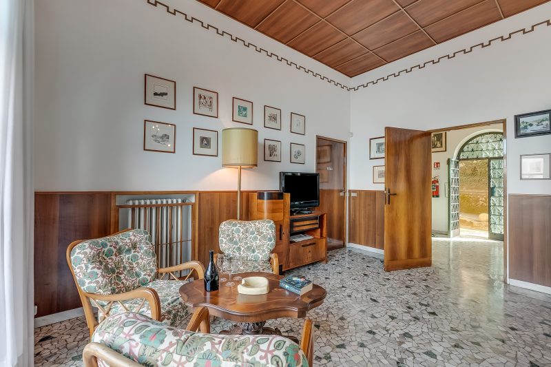Villa Incanto Sul Lago: Lakefront, Garden & Balconies (Sleeps 7)