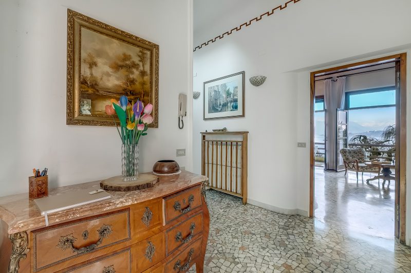 Villa Incanto Sul Lago: Lakefront, Garden & Balconies (Sleeps 7)