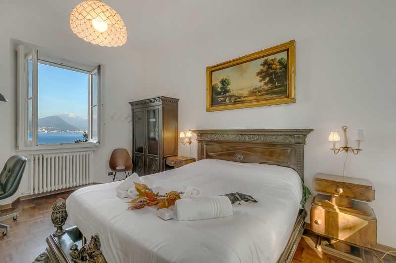 Villa Incanto Sul Lago: Lakefront, Garden & Balconies (Sleeps 7)