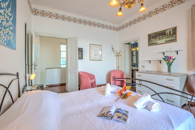 Villa Incanto Sul Lago: Lakefront, Garden & Balconies (Sleeps 7)