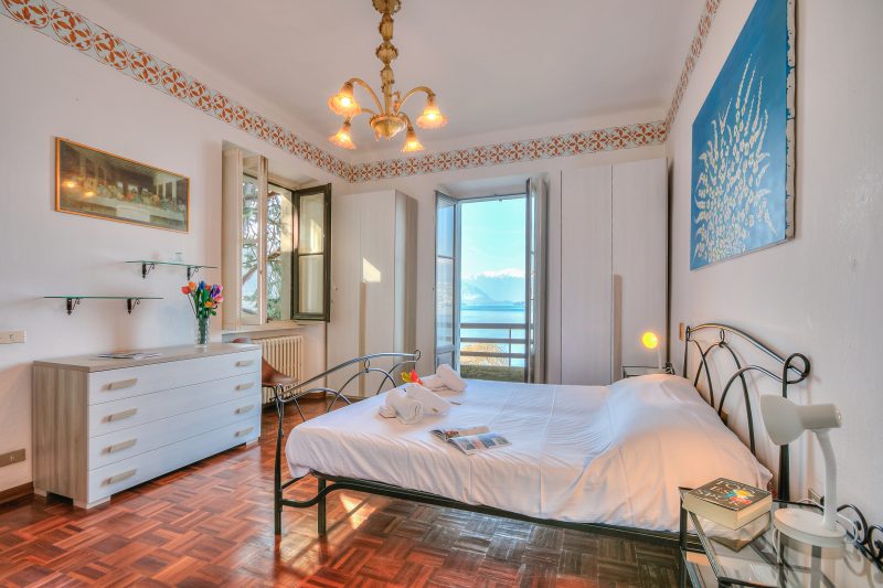 Villa Incanto Sul Lago: Lakefront, Garden & Balconies (Sleeps 7)