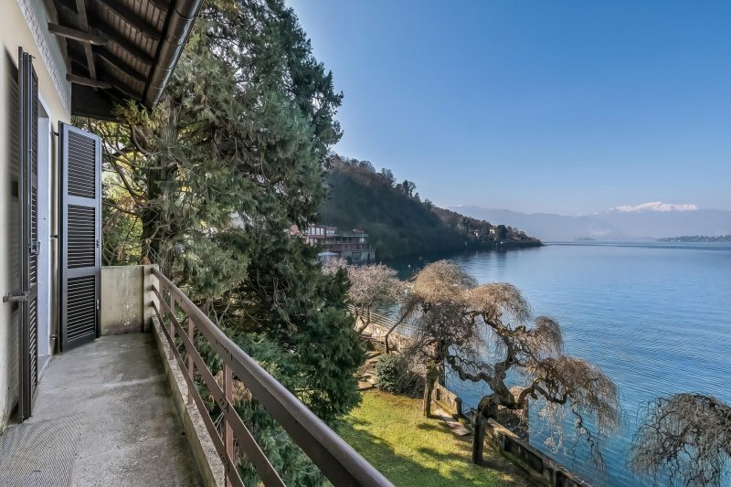 Villa Incanto Sul Lago: Lakefront, Garden & Balconies (Sleeps 7)