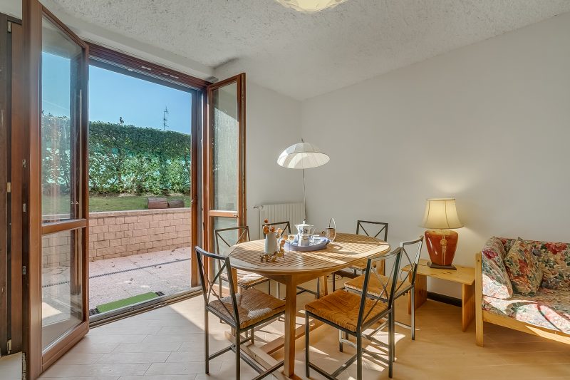 Villa Eva: Leggiuno 5-Bed Villa for Families & Groups (Sleeps 10)