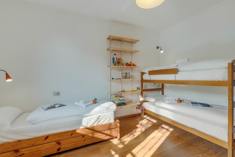 Villa Eva: Leggiuno 5-Bed Villa for Families & Groups (Sleeps 10)