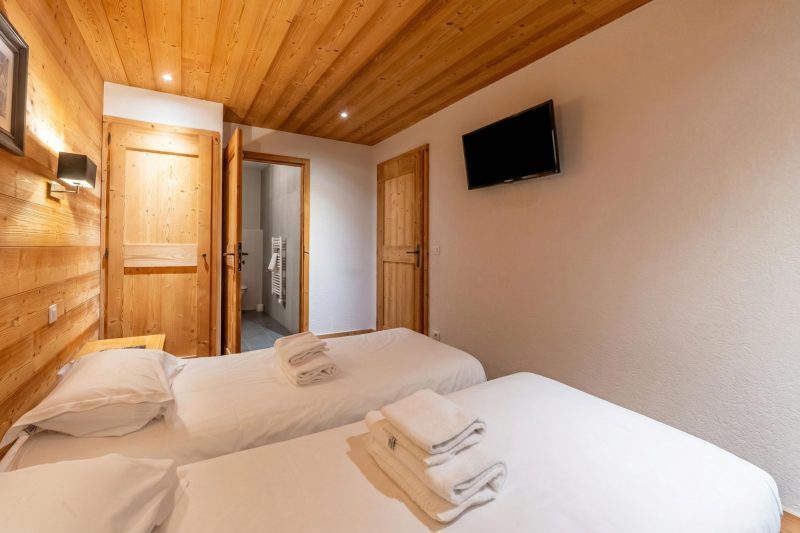 l'Ours Bleu C11 Ski-In at Vallorcine| Shared Pool, Gym & Wellness