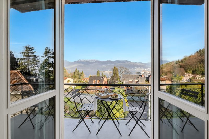 La Caravella: Stresa Lake & Islands View Balcony