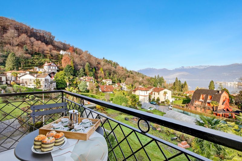 La Caravella: Stresa Lake & Islands View Balcony