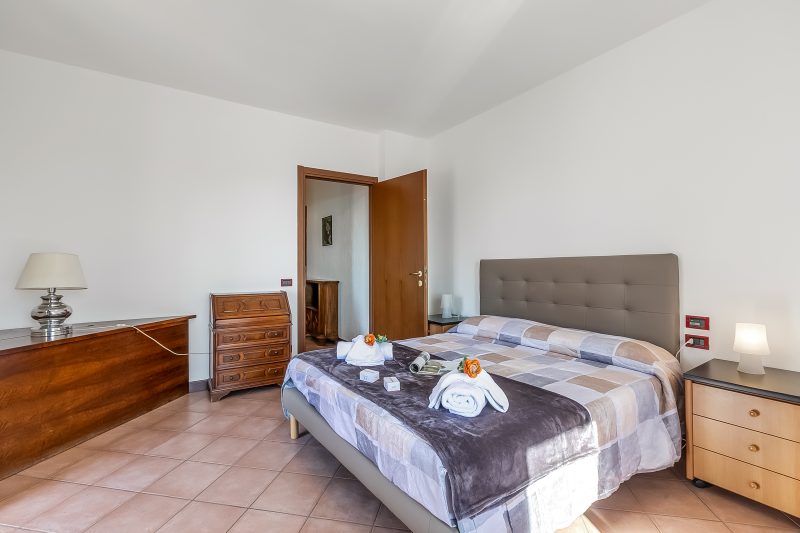 Il Borgo Del Vergante Casa Lina: Ac And Balcony