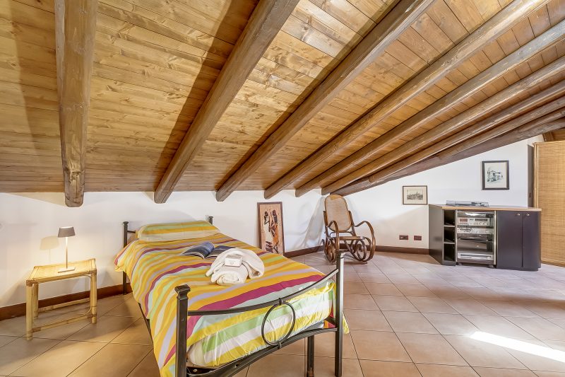 Il Borgo Del Vergante Casa Lina: Ac And Balcony