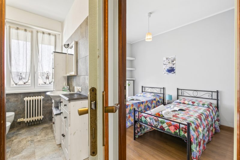 Casa Mirella quiet 2BR with View, Balcony and AC