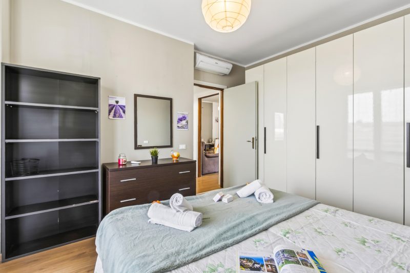 Casa Mirella quiet 2BR with View, Balcony and AC