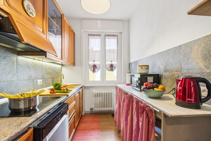 Casa Mirella quiet 2BR with View, Balcony and AC