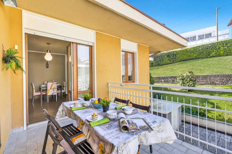 Casa Mirella quiet 2BR with View, Balcony and AC