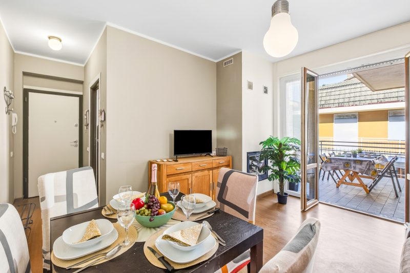 Casa Mirella quiet 2BR with View, Balcony and AC