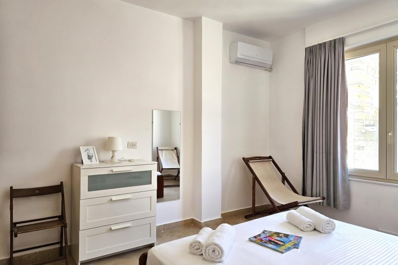 Holiday Apartment With Sea View - 180