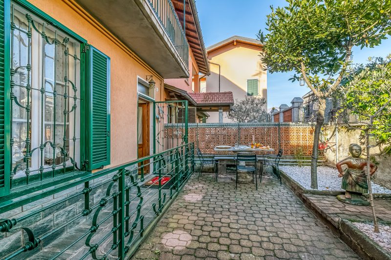 Butterfly Apartment: Lake Maggiore Luino Apartment with Balcony