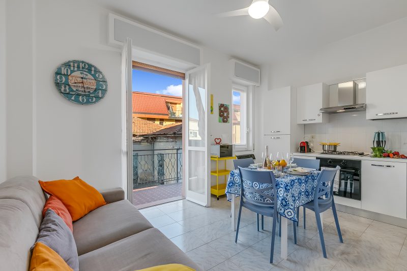 Verdi Loano Beach Apartment with Balcony
