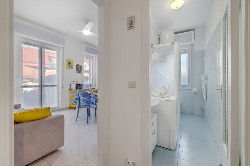Verdi Loano Beach Apartment with Balcony