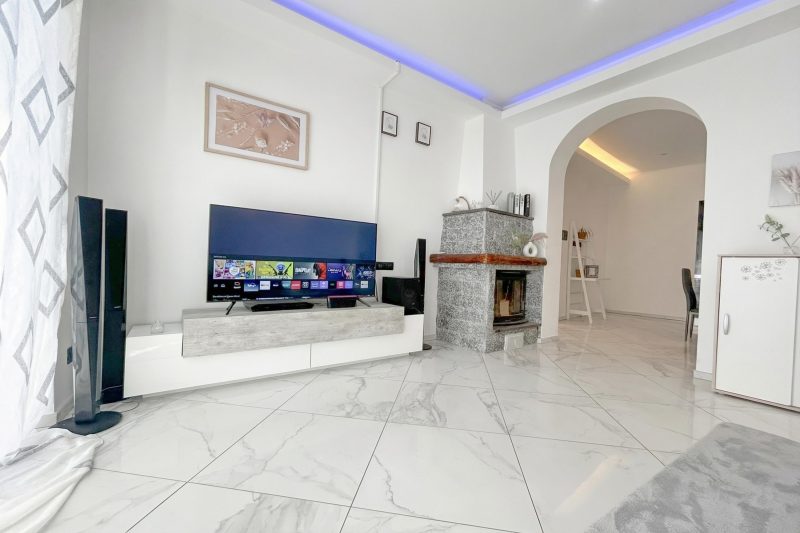 Cianta - Apartment with Terrace and Parking