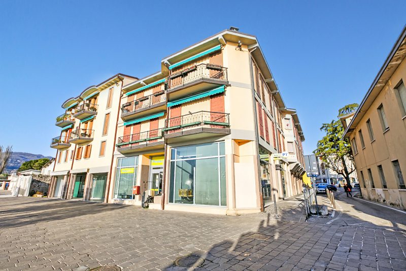 Chic Retreat with Park | Central Salò