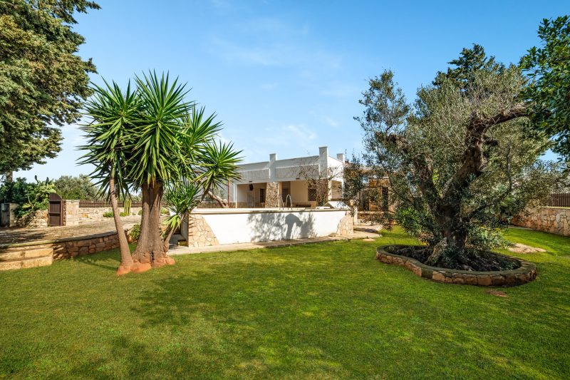 Villino Salentum with Private Pool and Garden