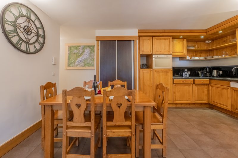 V Balme 12: Beside Ski Lift; Pool, Sauna & Gym