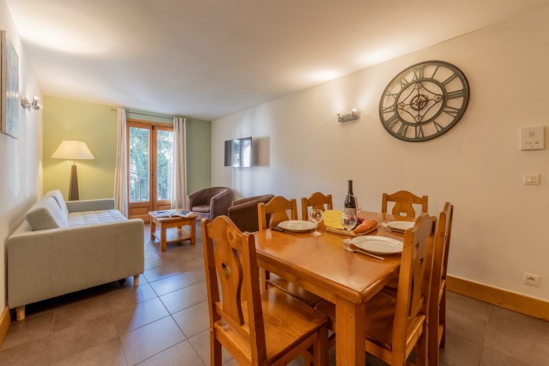 V Balme 12: Beside Ski Lift; Pool, Sauna & Gym
