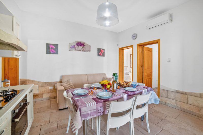 Villa Marta With Garden Near The Sea