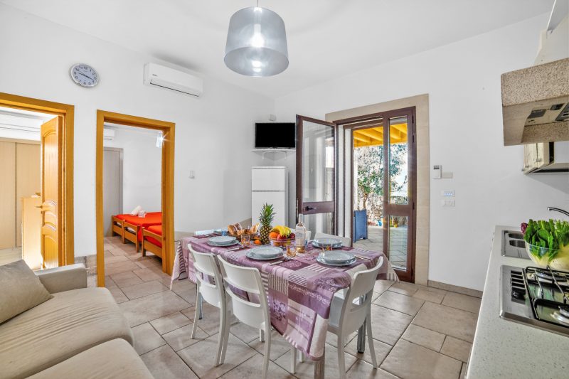 Villa Marta With Garden Near The Sea