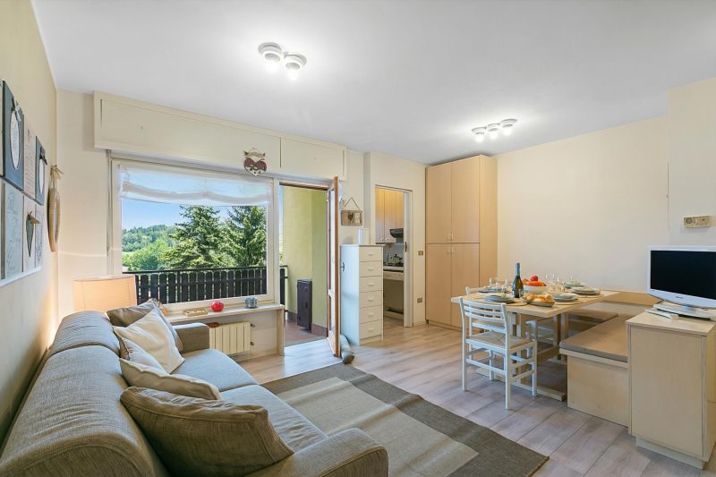 Home Cotolivier 59 with Balcony & Parking