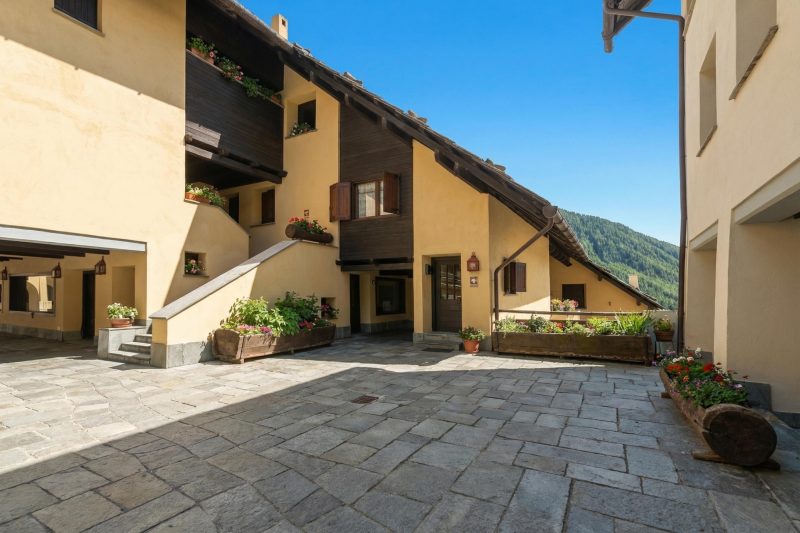 La Piazzetta - Flat with Parking for 4