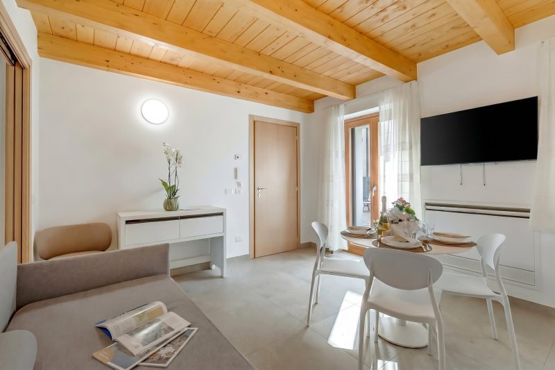 Residenza Lugana Pool & Garden in Peschiera Apt 1