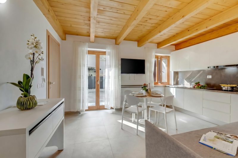 Residenza Lugana Pool & Garden in Peschiera Apt 1