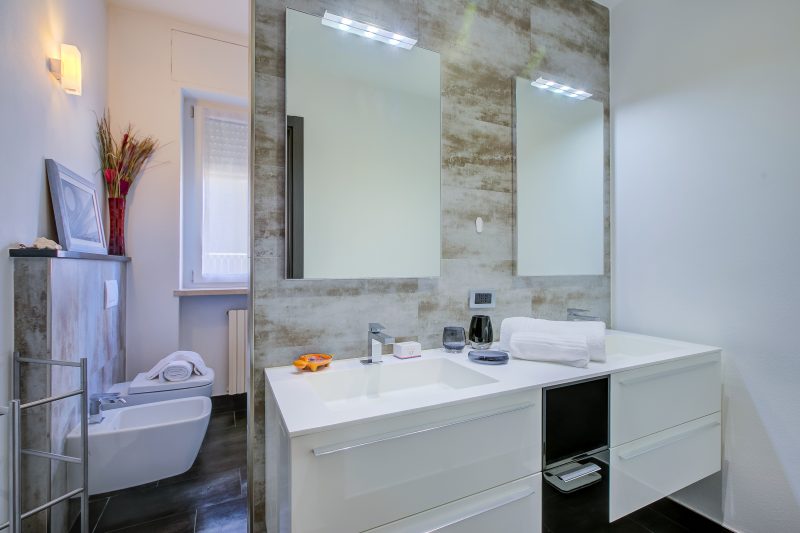 Asia Apartment 2BR in Laveno Center