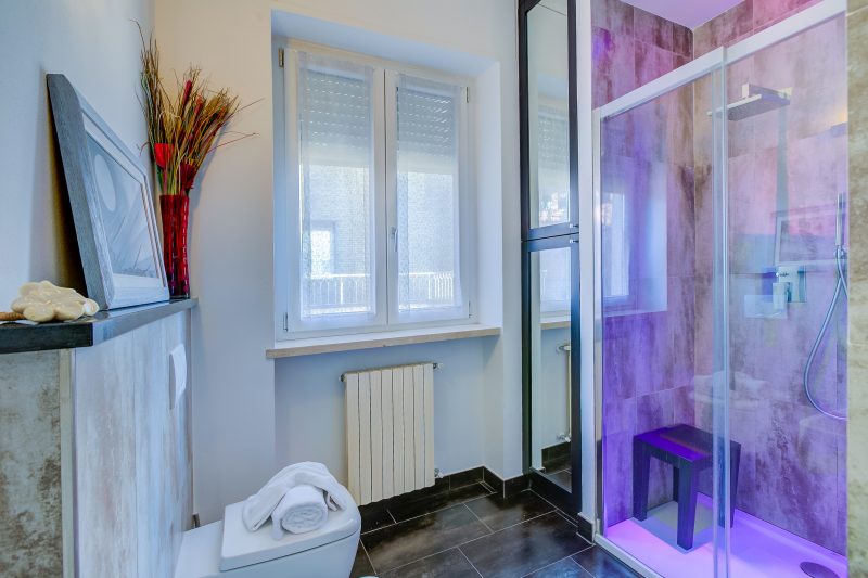 Asia Apartment 2BR in Laveno Center