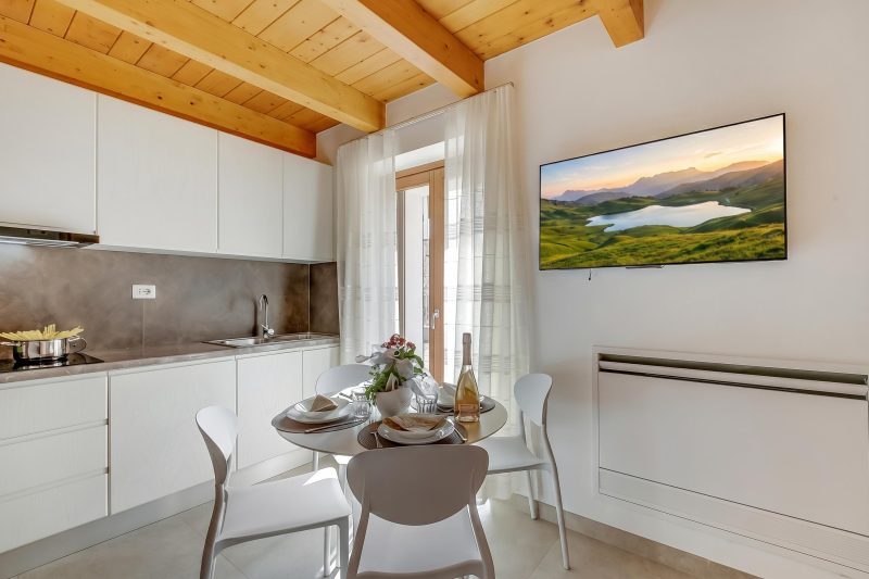 Residenza Lugana Pool & Garden in Peschiera Apt 2