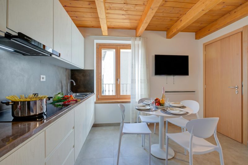 Residenza Lugana Pool & Garden in Peschiera Apt 4