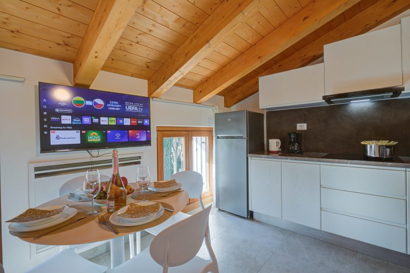 Residenza Lugana Pool & Garden in Peschiera Apt 5
