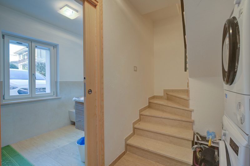 Peschiera few steps from the lake Garden, Terrace, & AC