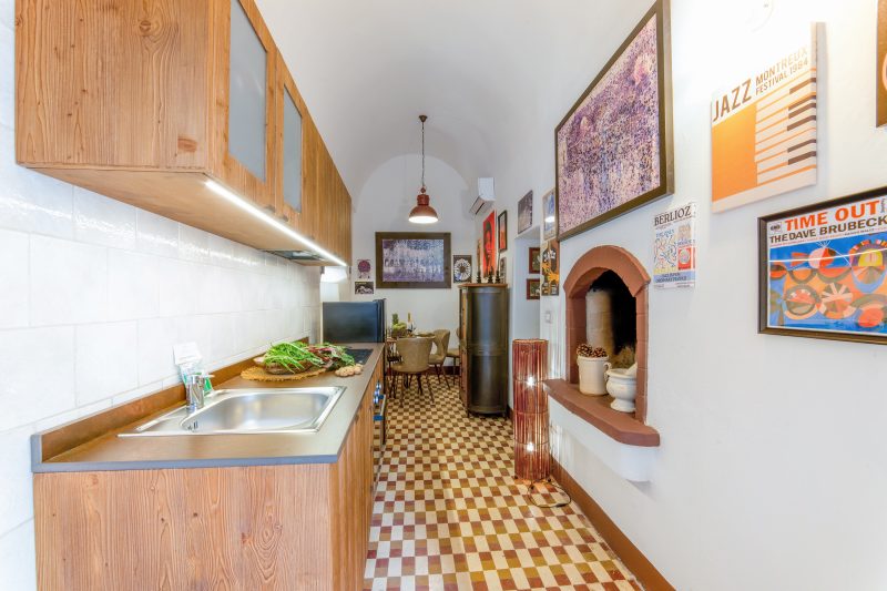 Jazzy House In Historic Centre 2BR Sleeps 4