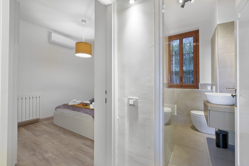 Lake View Escape Apartment with Pool, & Terrace in Stresa
