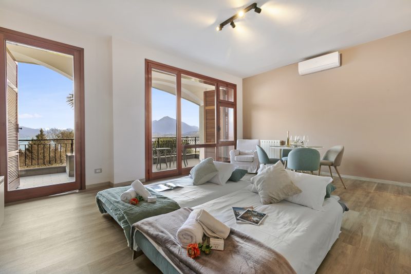Lake View Escape Apartment with Pool, & Terrace in Stresa
