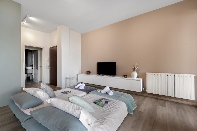 Lake View Escape Apartment with Pool, & Terrace in Stresa