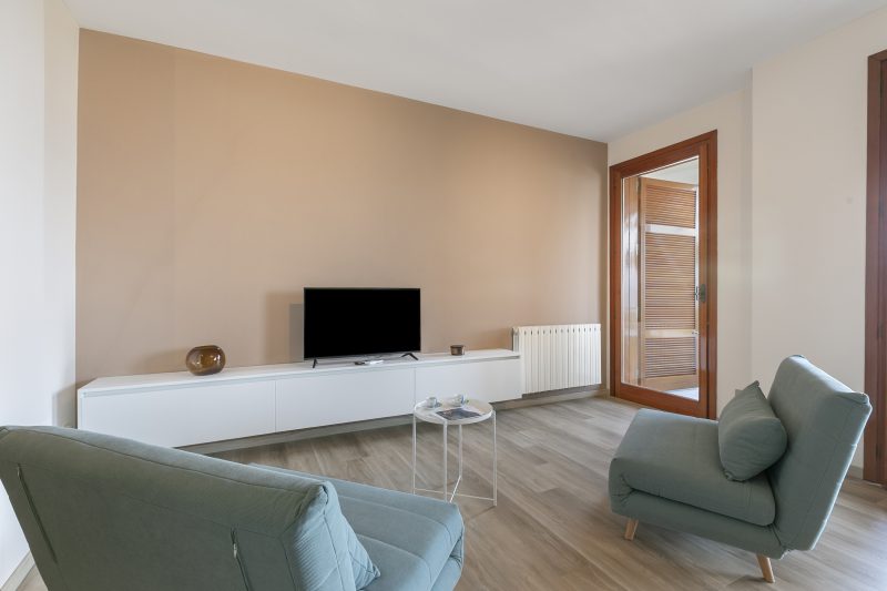 Lake View Escape Apartment with Pool, & Terrace in Stresa
